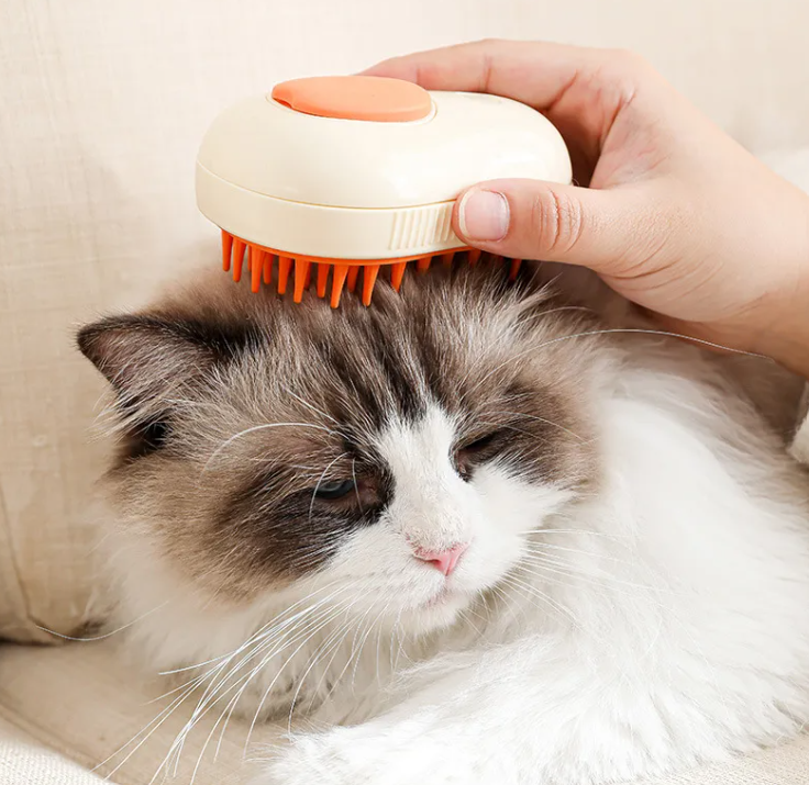 Yumi & Co. Mist Grooming Brush