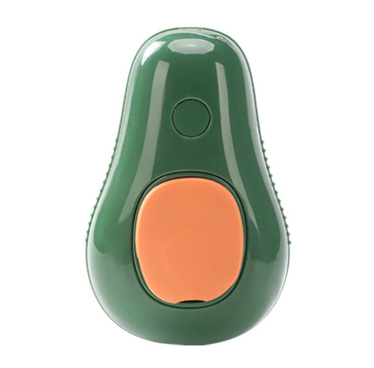 Yumi & Co. Mist Grooming Brush