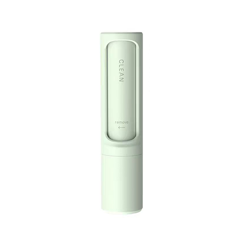 Yumi & Co. Self-Cleaning Fur Brush